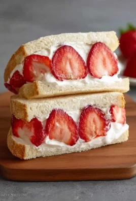 4-ingredient Strawberry Sando