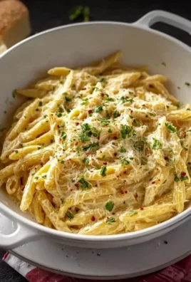 One Pot Creamy Garlic Pasta (Just 20 Minutes!)